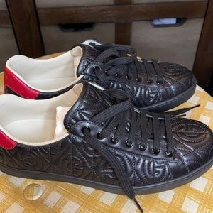 SOLD-Brand new black Gucci sneakers.100% authentic